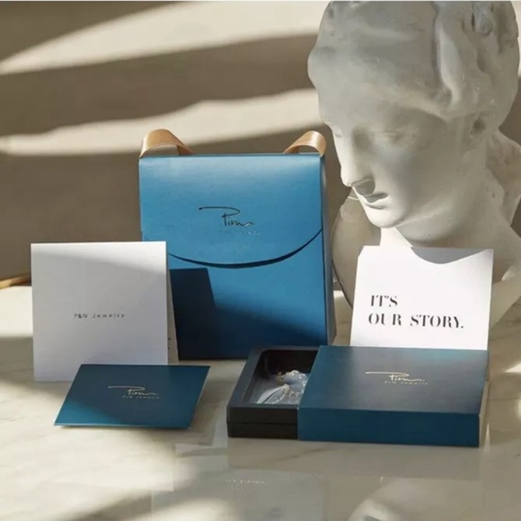 NWT/Cuff Bracelet Gold tone "C'est La Vie"•Gift Any Occasion•Adjustable Unisex - Picture 2 of 5